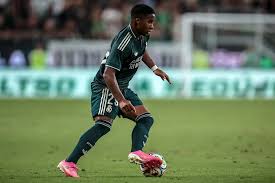 Mourinho might reconsider stance on Real Madrid forward in January amid Liverpool, Milan interest