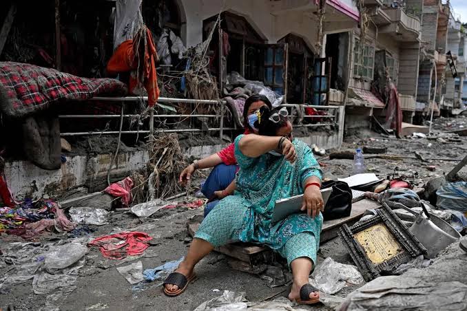 Singapore sends police team and humanitarian supplies to Nepal as flood deaths top 900 and nearly 5,000 remain missing
