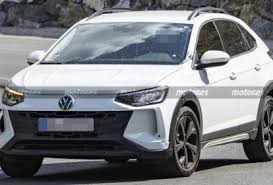 Novo Volkswagen Nivus será maior, com motor híbrido e estreia em 2027