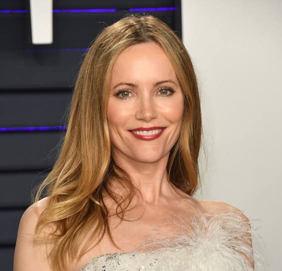 Photo of Maude Apatow  & her Mother  Leslie Mann