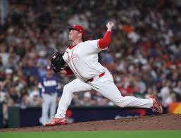 Rare MLB trade sends former Gold Glove winner to Guardians, pitching prospect to Giants