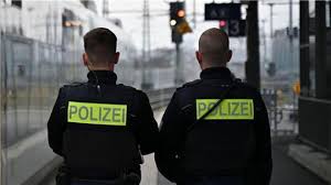 53-Jähriger steht am Heimfelder Bahnhof im Gleisbett – und wird erwischt
