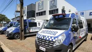 Mãe coloca filho de 6 anos sozinho em carro de aplicativo e menino é levado para abrigo