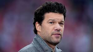 So wie Bayern in Elversberg? Ballack enthüllt völlig kuriose Kabinenstory