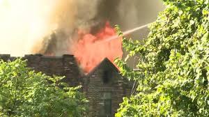 Massive Fire Breaks Out in Pittsburgh's Squirrel Hill Apartment Building