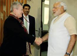 US Ambassador Nancy Powell met Gujarat Chief Minister Narendra Modi at his official residence for 45 minutes along with Consul General Peter Haas and other ... - narendra-modi-nancy-powell2