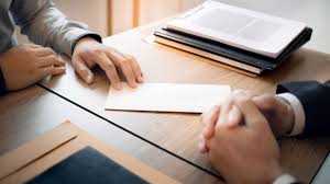 "Pas de Gen Z !" : une offre d'emploi discriminatoire crée la polémique en Suisse