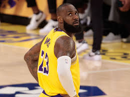 Report: LeBron to make season debut vs. Jazz, setting NBA mark for longevity