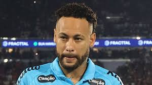 Neymar entrena a pesar de la lesión mientras desafía a los médicos en un intento desesperado por jugar