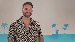 Vox-Datingshow: Mönchengladbacher sucht bei „First Dates Hotel“ die Frau fürs Leben