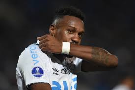 Se escalar Edenilson, a partida do Grêmio contra o Botafogo já vai começar 0x1