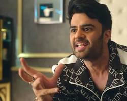 Image of Maniesh Paul in JugJugg Jeeyo