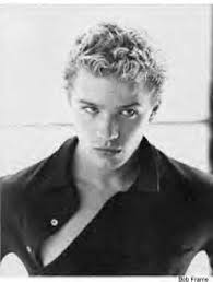 Birthname: Matthew Ryan Phillippe Born: September 10, 1974. Sign: Virgo Height: 5&#39;9&quot; Hometown: New Castle, Delaware - ryan01