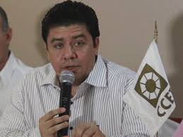 El presidente del Consejo Coordinador Empresarial de Tabasco (CCET), Omar Medina Espinosa, confirmó que los empresarios se reunirán con el Instituto de ... - omar_medina13