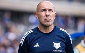 Volta de Leonardo Jardim ao Cruzeiro tem problema mal resolvido; entenda