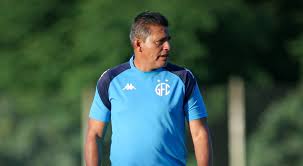 Guarani: Elio ganha reforços, aguarda Jonathan Costa e perde Raphael Rodrigues por suspensão