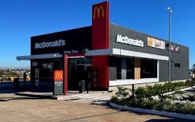 Voltando da praia? Novo McDonald's é inaugurado às margens da free way em Gravataí
