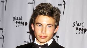 Jonathan Taylor Thomas Seen in Rare New Photo at 44 with ‘Home Improvement’ Co-Stars