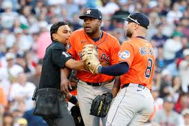 Red Sox, Astros benches clear after Hector Neris screams at coach