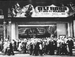 Résultat de recherche d'images pour "la file devant un cinema"