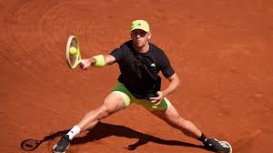 Barcelona Open Match Halted by Racket Mishap