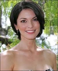 Alana de la Garza, one of the red hot hair icons, is no exception. Here we&#39;ve got Alana de la Garza hairstyles gallery, collecting her many eye-catching &#39; ... - alana_de_la_garza_picture_l_86845