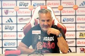 Diretor do Flamengo revela que falas do presidente atrapalham