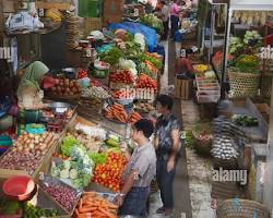 Gambar Pasar Gede Solo Interior Market Scene