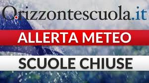 Meteo di domani 9 ottobre 2026: Napoli colpita da bomba d'acqua con strade allagate e allerta rossa