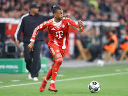 Bayern Munich chief speaks out on Michael Olise to Liverpool transfer - 'I'll tell you a story'