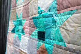 Résultat de recherche d'images pour "wonky town quilt"