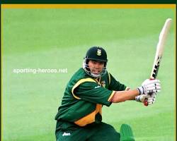 Image of Hansie Cronje batting