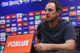 Rogério Ceni critica mudança de data e local de Bahia x Corinthians