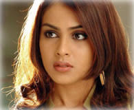 The actress bagged the Ken Gosh-directed Yahoo as a result. - genelia-11-04-09