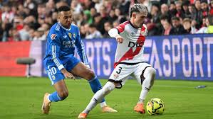 Rayo Vallecano vs. Valencia: ¡Duelo Clave en La Liga! Pronósticos