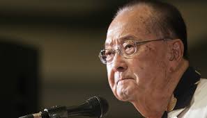 (AP Photo/Marco Garcia, File). Daniel Inouye, who as the son of Japanese immigrants petitioned his government for the right to serve in World War II and ... - inouye_ap_img