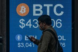 Bitcoin Hits 10-Month Low. Ether Falls as Trump Warsh Fed Pick Tanks Cryptos.