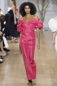 Risultati immagini per foto moda primavera estate 2017 pantone