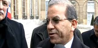 Mohammed Moussaoui du CFCM. Le CFCM, bien silencieux depuis quelques temps alors que la classe politique s&#39;essuie les pieds sur la « burqa » depuis ... - cfcm-moussaoui