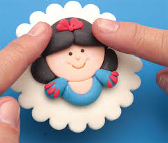 Cupcake da Branca de Neve Images?q=tbn:ANd9GcQqusFflXwsobOGHgseLSYGj0UVGIO3FOxpFkZvEvzxwMWnP_XQQQ