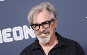 Robert Carradine, actor in ‘Revenge of the Nerds’ and ‘Lizzie McGuire,’ dies at 71