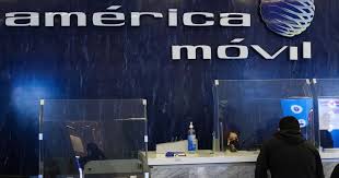 América Móvil eleva ingresos 3.1% y acuerda compra de WOW Perú