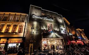 Gemeente opent Safe Space tijdens koningsnacht in Grand Theatre. ‘Professioneel team staat klaar’