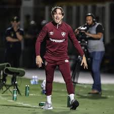Fluminense anuncia demissão do treinador argentino Luís Zubeldía