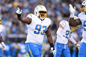 Cowboys agree to terms with DL Otito Ogbonnia