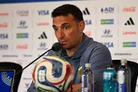Scaloni compara ‘dramas’ da Argentina nas Copas de 2022 e 2026: ‘Saímos reforçados’