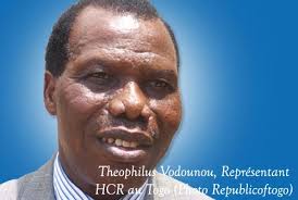 ... par le Représentant du HCR (Haut Commissariat Nations Unies aux Réfugiés) à Lomé, Theophilus Vodounou. Dans cette interview dont il est question, ... - arton549-548c7-27b4a