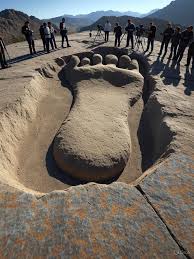 What story is behind the giant footprint?