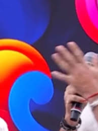 Climão no 'Domingão': Luciano Huck interrompe Cauã Reymond após 'alfinetada'