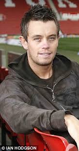 Lee Hendrie&#39;s £1.6m home in Warwickshire was allegedly burgled by James Francis - article-2069881-0F0DC46B00000578-666_224x423